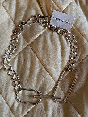 Banana Republic Jackson Bar Chain Necklace in Silver